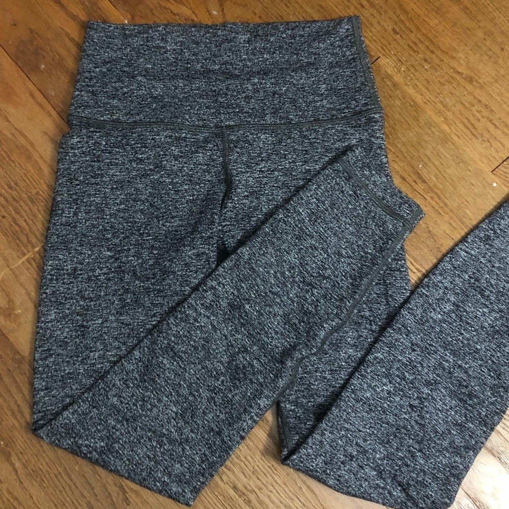 Lululemon Wunder Under luon 25”